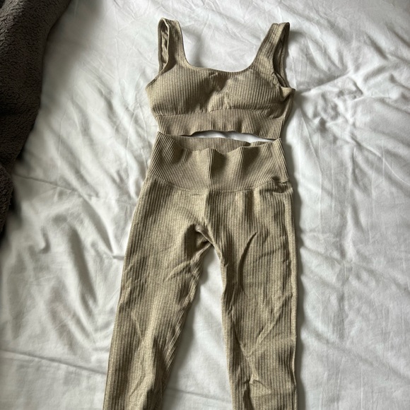 Tan Workout Set - Picture 2 of 3